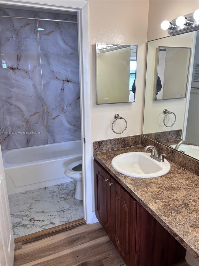 Building Photo - 840 Independence Dr