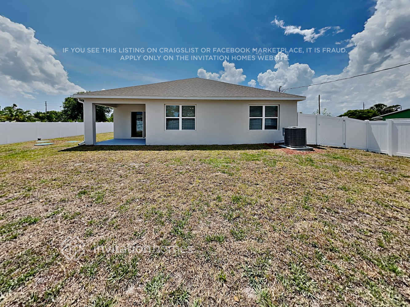 Building Photo - 2524 Emerson Dr