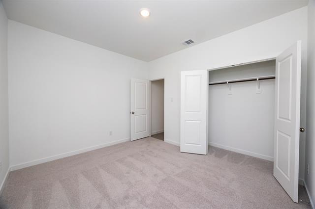 Building Photo - 2220 Pommel Ln