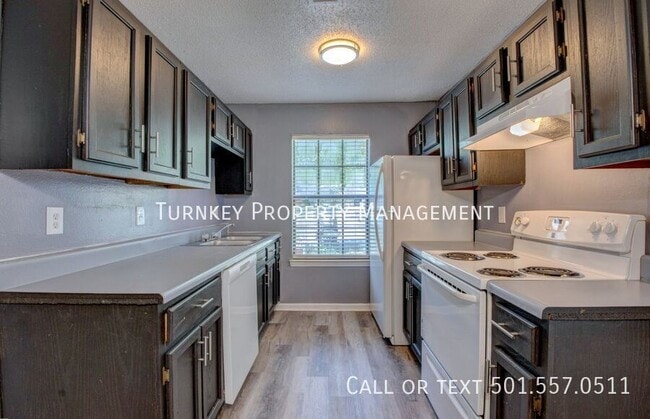 Building Photo - 3219 Holt St