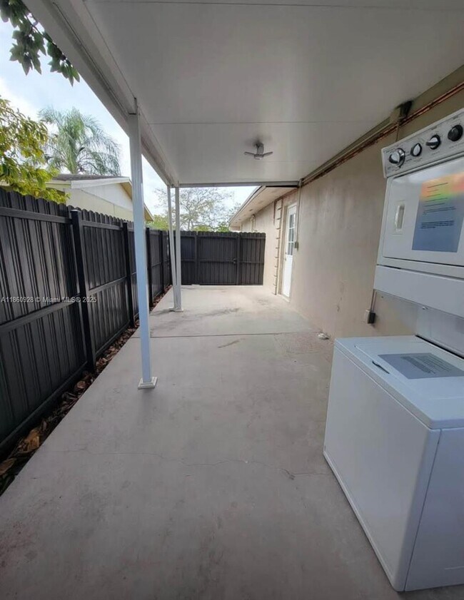 Building Photo - 30701 SW 150th Ave