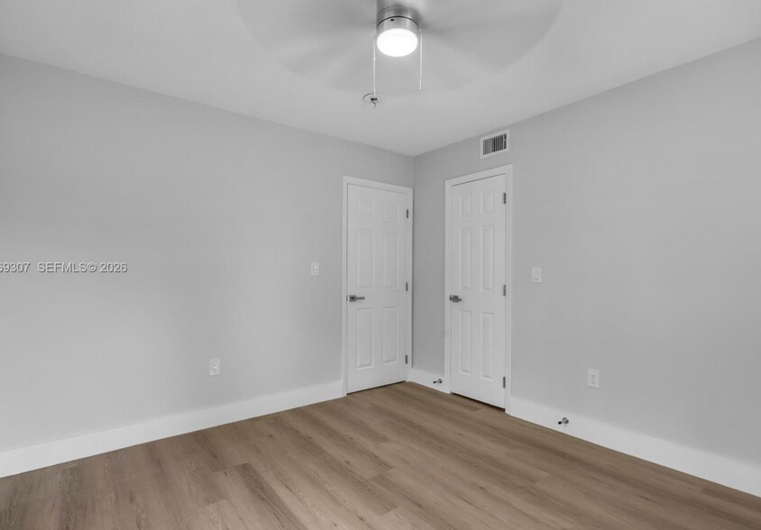 Building Photo - 560 NE 63rd St