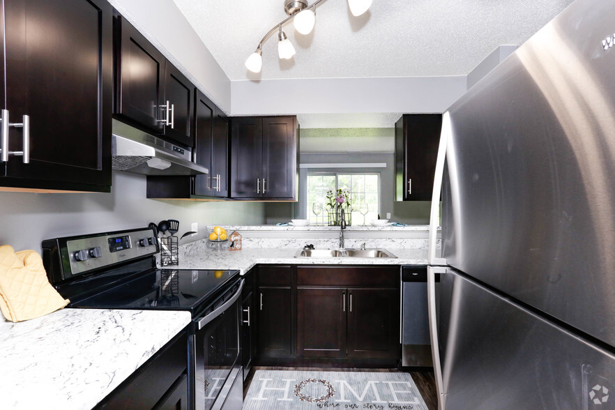 3 BR, 2.5 BA - 1211 SF - 900 West Townhomes