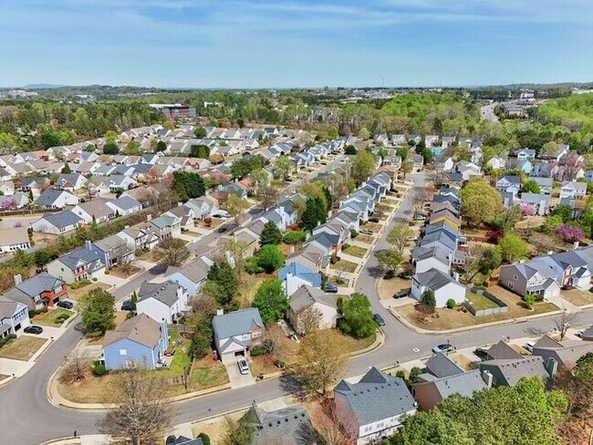 Building Photo - 3325 Ridgefair Dr