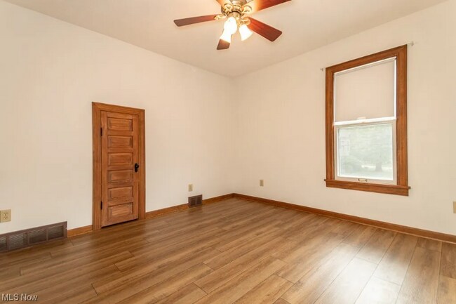 Building Photo - 38171 Wilson Ave