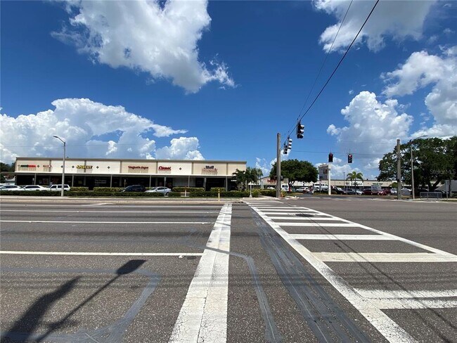 Building Photo - 1238 S Missouri Ave