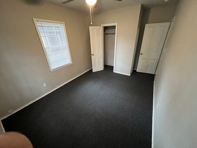 Building Photo - 3602 Norwich St