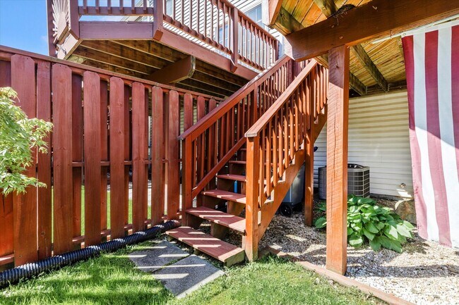 Building Photo - New Market West Rental