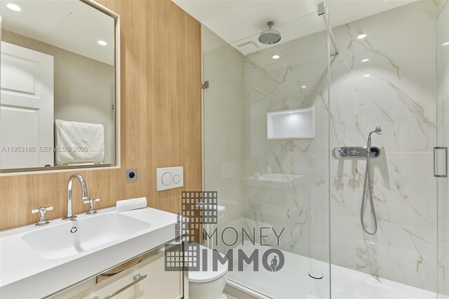 Building Photo - 11 Rue St