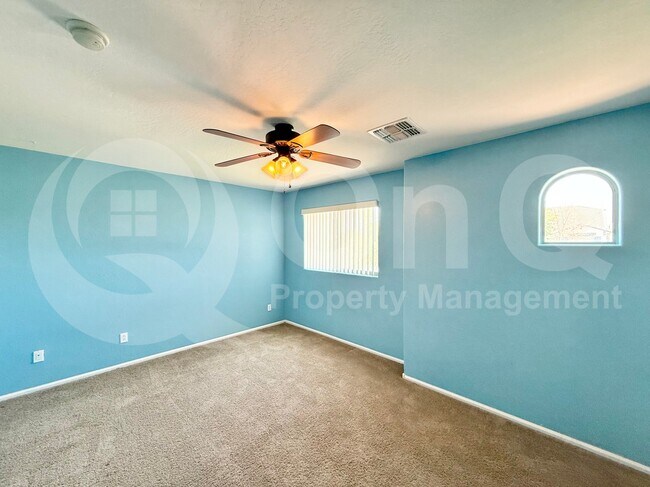 Building Photo - 4413 E Odessa Dr
