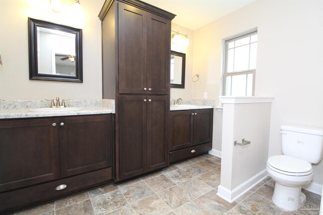 Building Photo - 6016 Damara Ln