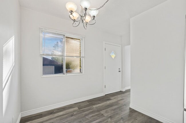 Building Photo - 385 W 5100 S