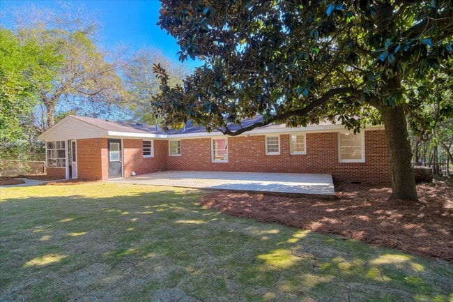 Building Photo - 1613 Pendleton Rd