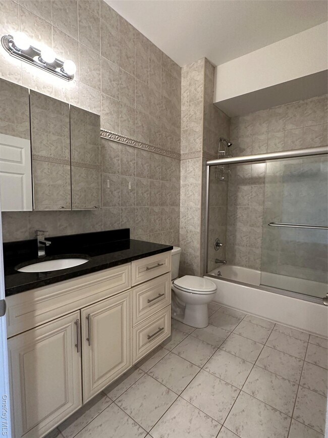 Building Photo - 157 Post Ave