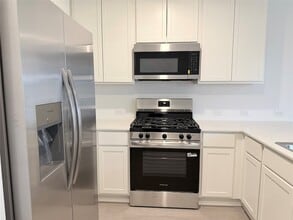 Building Photo - 447 Southern Magnolia Wy