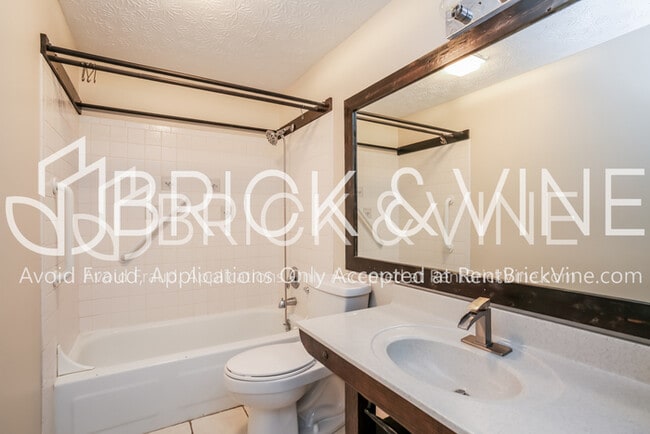 Building Photo - 5056 Ewald Dr
