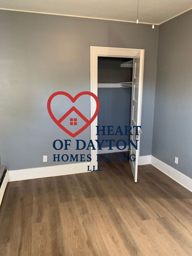 Building Photo - 1732 E 3rd St