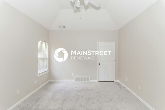 Building Photo - 3 Bedroom Pet-Friendly Home in Olive Branch, MS with Main Street Renewal