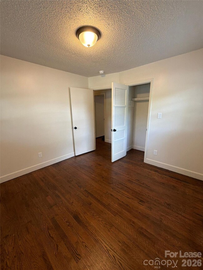 Building Photo - 4410 Brooktree Dr