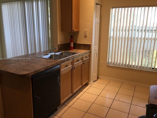 Building Photo - 3361 Merrick Ln