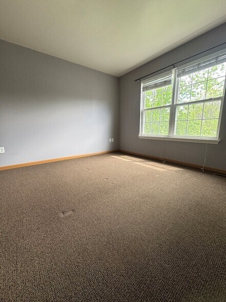 Building Photo - 1716 William Dr
