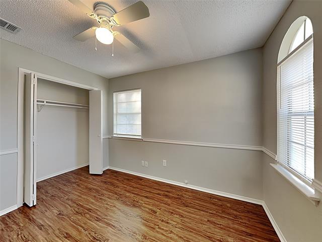Building Photo - 628 E Renfro St
