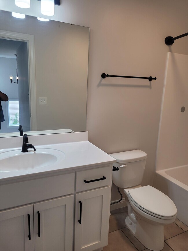 Building Photo - 2404 Grey Fox Trail