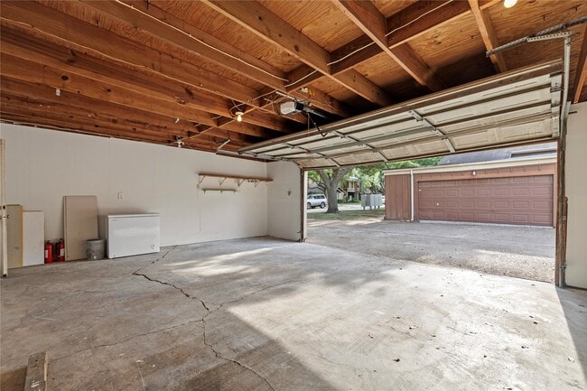 Building Photo - 12528 Wellington Park Dr