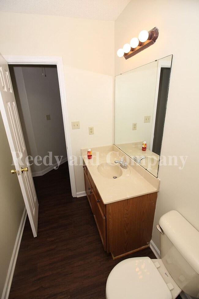 Building Photo - 7063 Parkbrook Ln