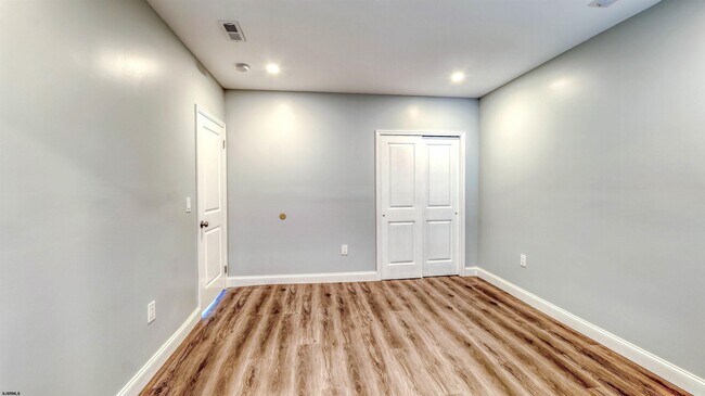 Building Photo - 5201 Ventnor Ave