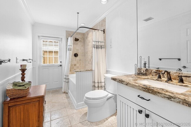 Building Photo - 2530 La Lique Cir