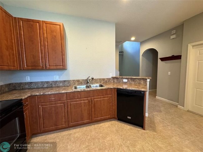 Building Photo - 2565 Stockbridge Square SW