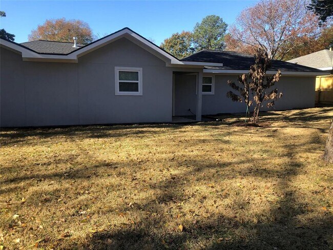 Building Photo - 1618 Longacre Dr