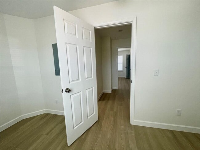 Building Photo - 506 Park St