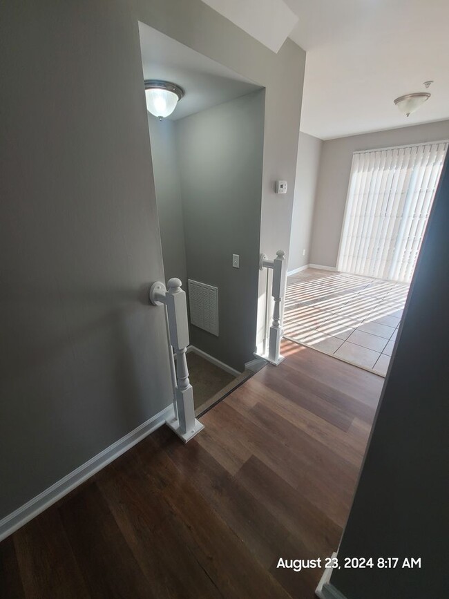 Building Photo - 3 Bedroom Townhouse For Rent in Waynesboro