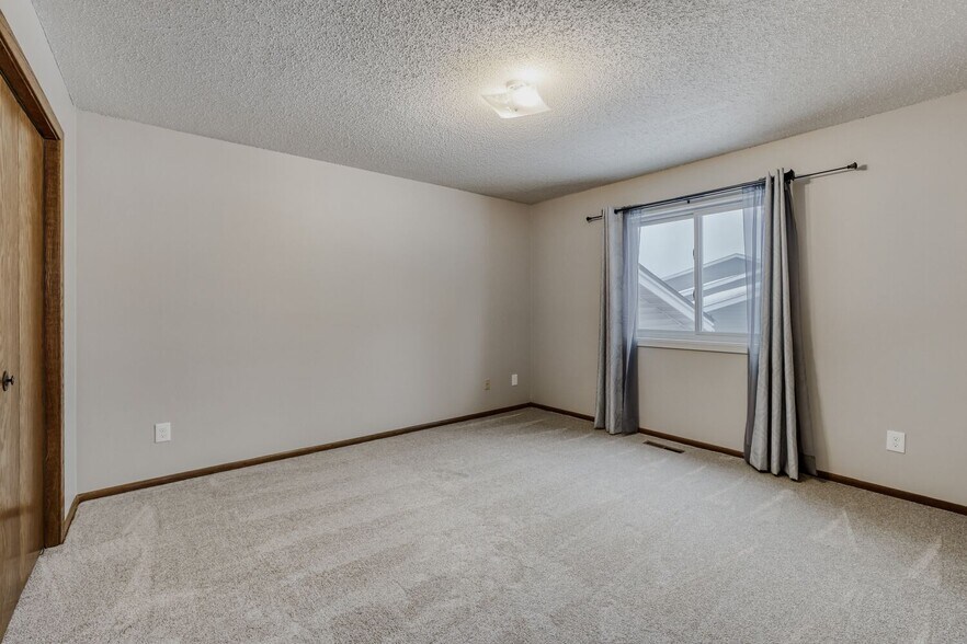 Building Photo - 20575 Jade Cir