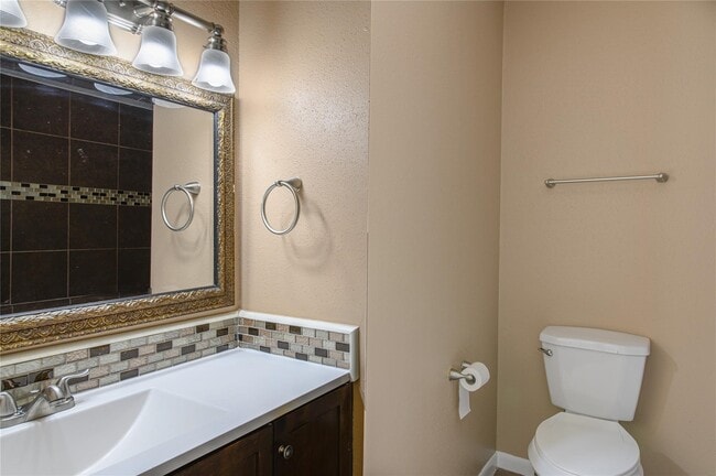 Building Photo - 20339 Fieldtree Dr