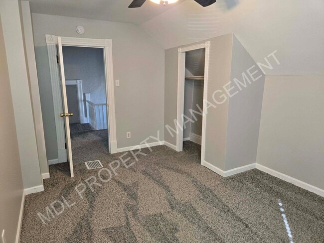 Building Photo - Spacious 3-Bedroom Home