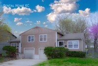 Building Photo - 7941 Robinson St