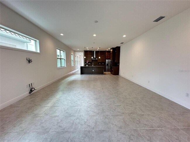 Building Photo - 13112 Weaver Ave