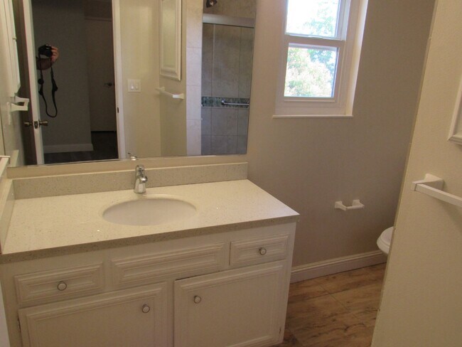 Building Photo - Beautiful 4 Bed, 2.5 Bath Home in Perfect San Ramon Location