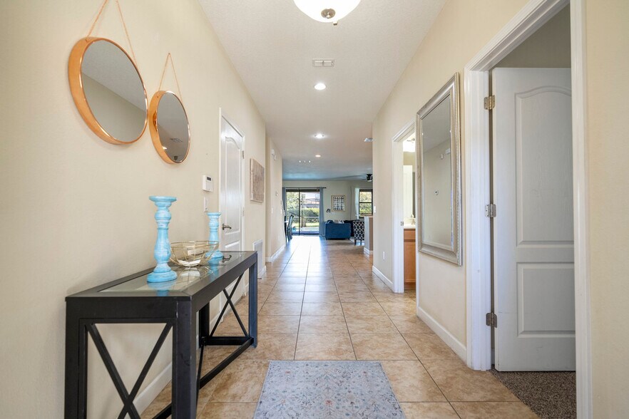 Building Photo - 1416 Moon Valley Dr