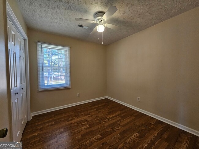 Building Photo - 611 Lora Smith Rd