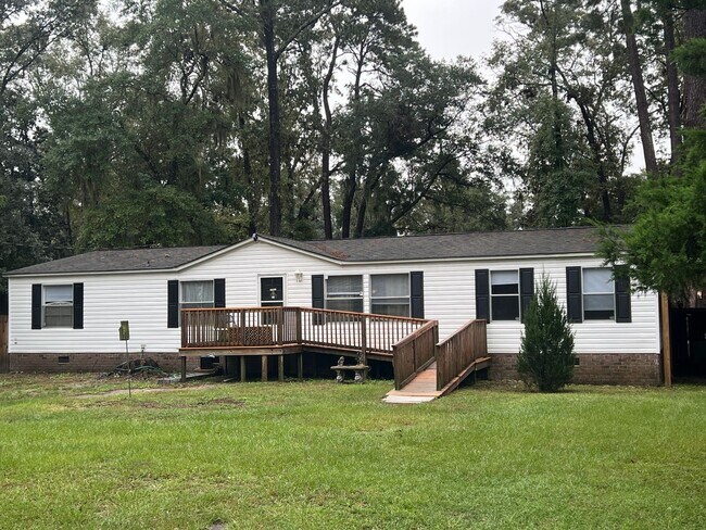 Building Photo - AVAILABLE MID-MARCH 2026! (Pet Friendly)