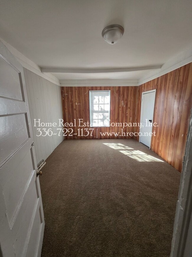 Building Photo - 2018 Harrison Ave