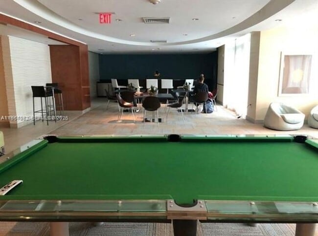 Building Photo - 950 Brickell Bay Dr