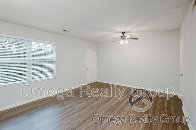 Building Photo - 1932 2nd St NE