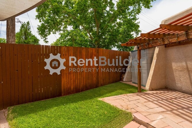 Building Photo - CALL US TODAY AT (505) 808-6467 TO SCHEDULE A CONVENIENT SHOWING