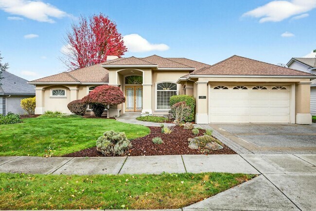 Primary Photo - 460 Robert Trent Jones Blvd