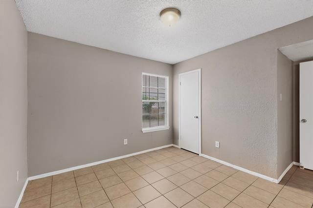 Building Photo - 8024 Cambridge Cir